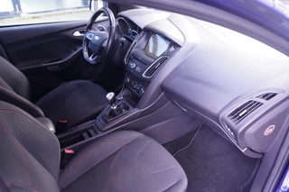 Ford Focus – thumbnail 43