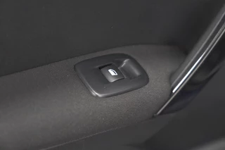 Peugeot 208 – thumbnail 38