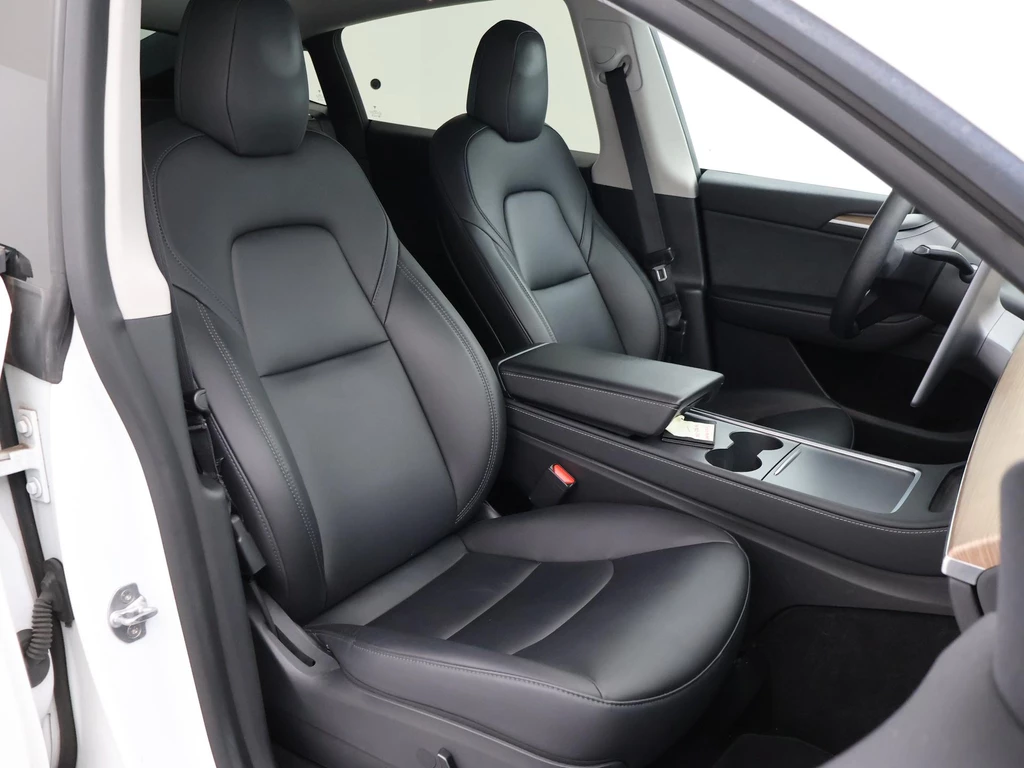 Tesla Model Y – foto 11