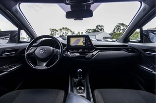 Toyota C-HR – thumbnail 30