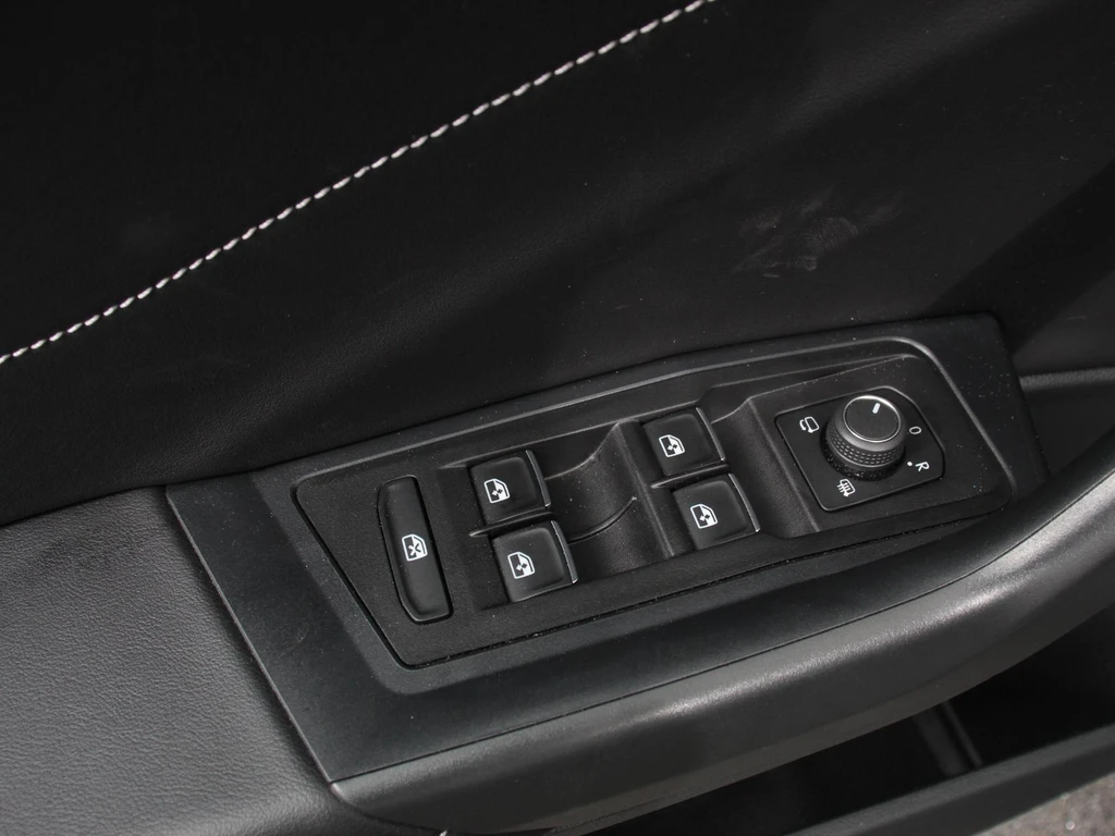 Volkswagen T-Roc – foto 11