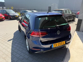 Volkswagen Golf – thumbnail 4