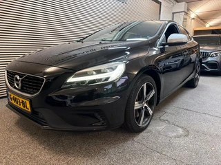 Volvo V40 – thumbnail 1