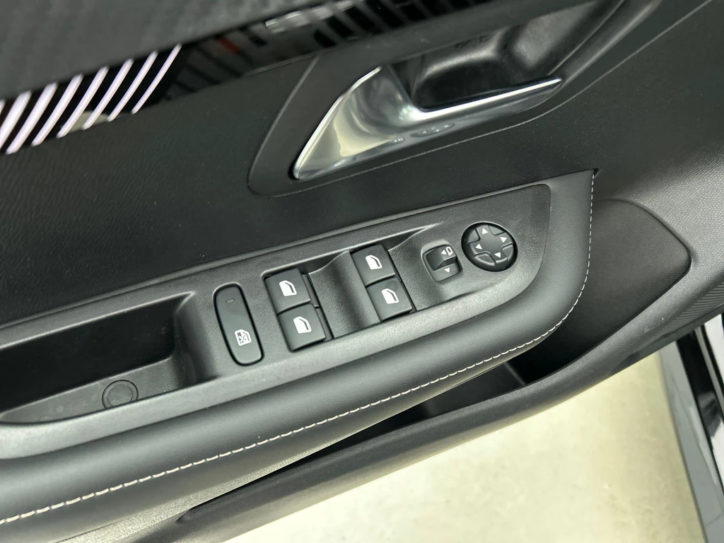 Peugeot 208 – foto 28