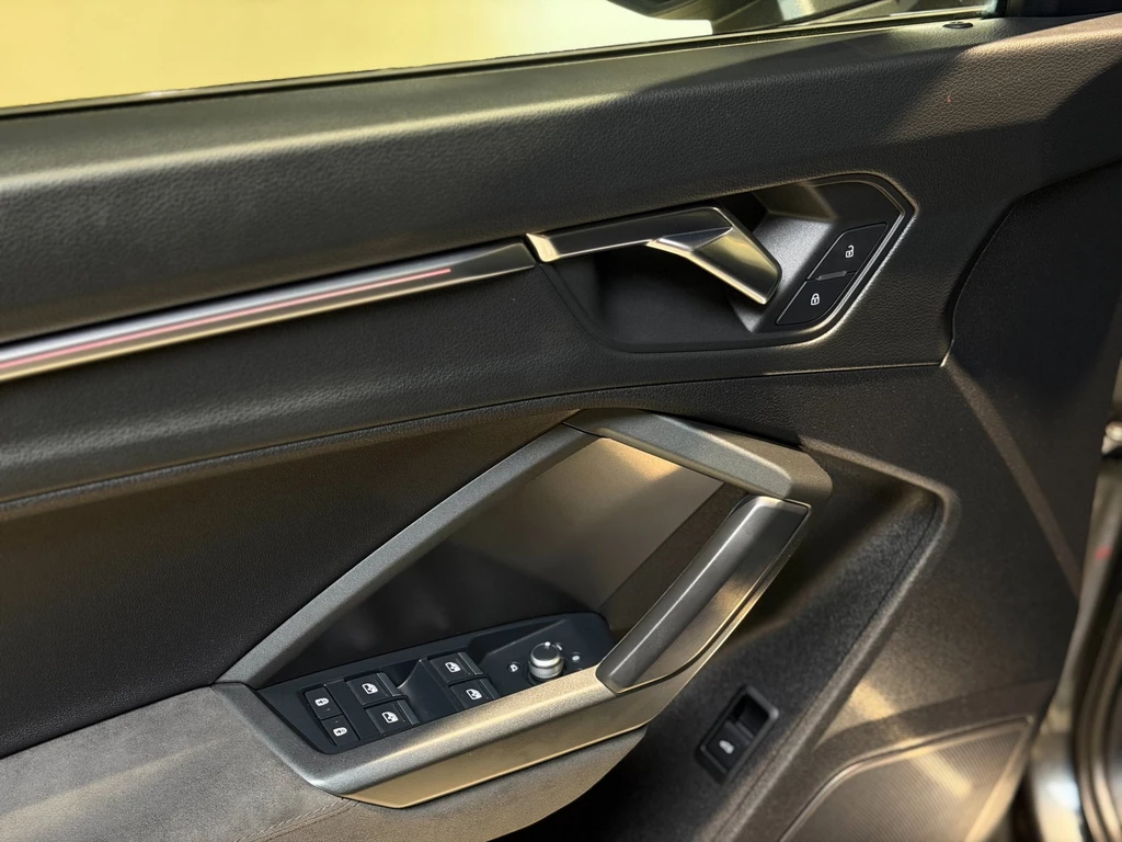 Audi RSQ3 – foto 18