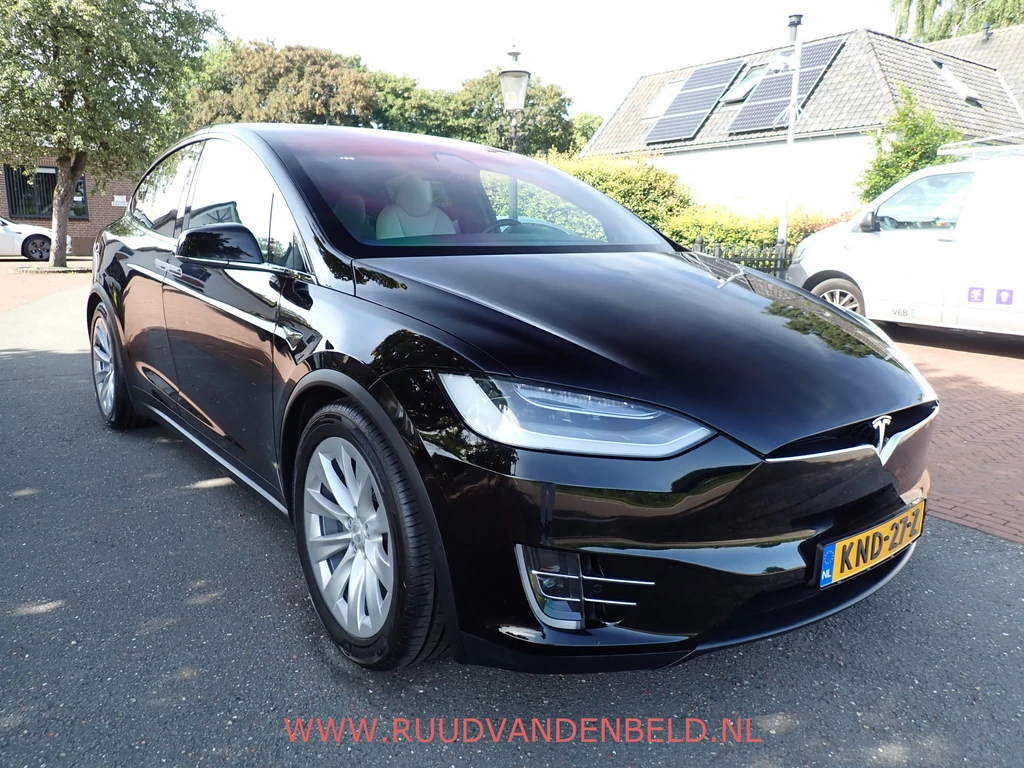 Tesla Model X – foto 7