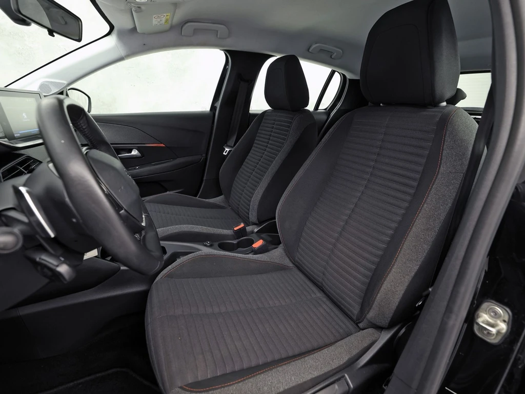 Peugeot 208 – foto 12