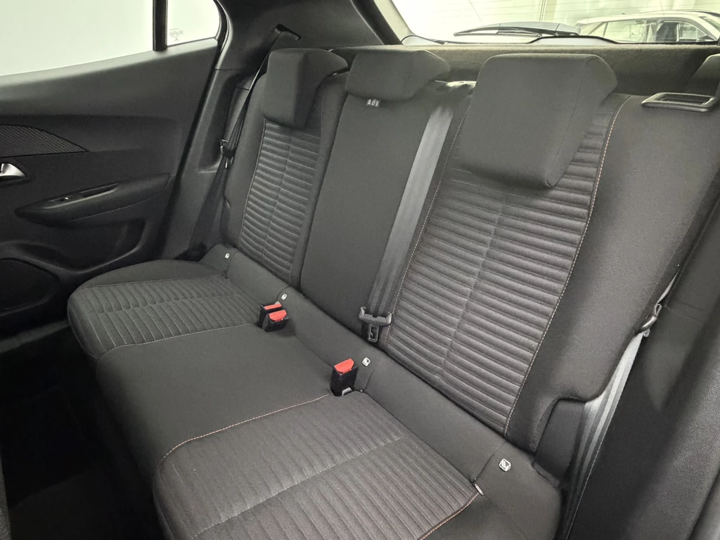 Peugeot e-2008 – foto 27