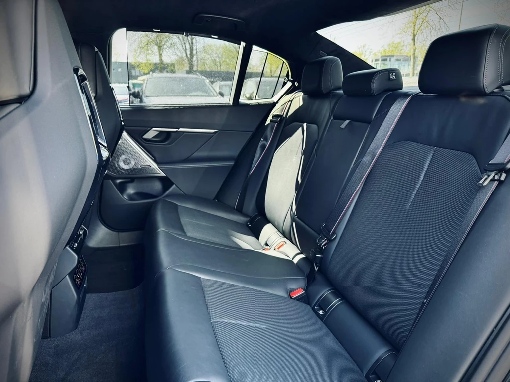 BMW M5 – foto 35