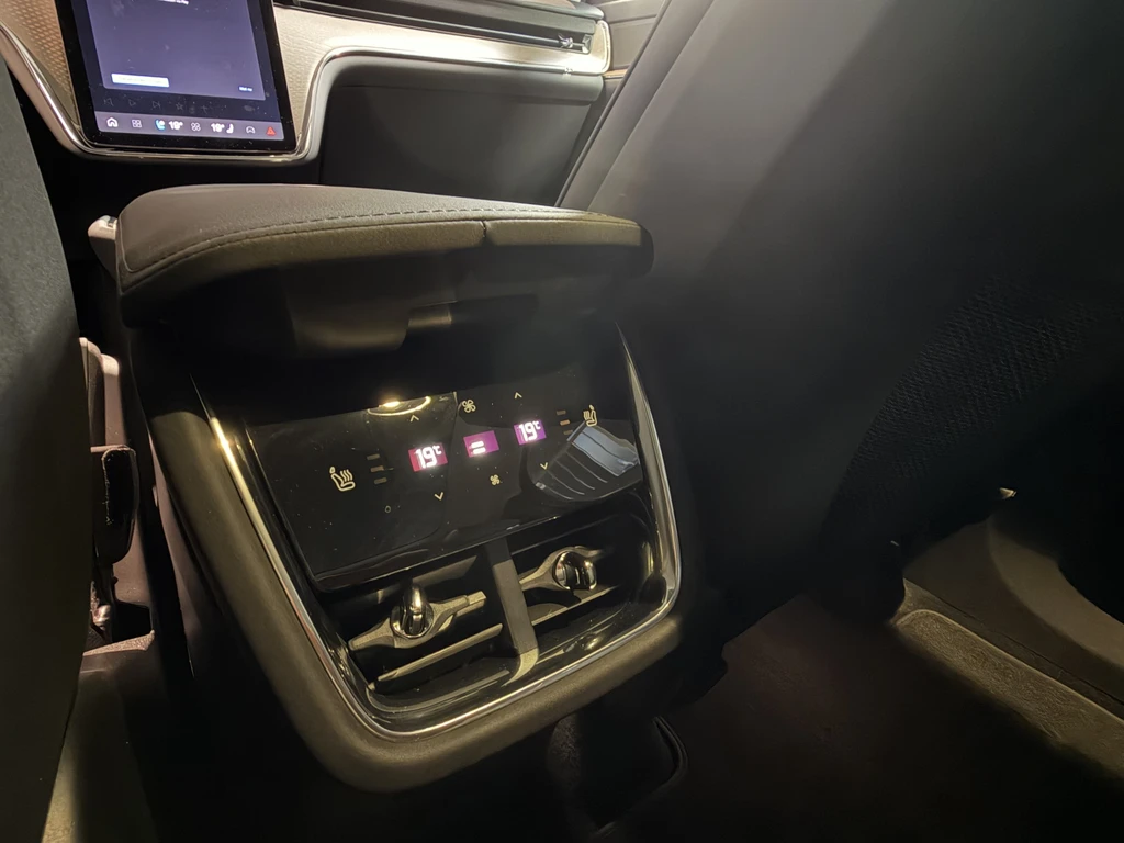 Volvo EX90 – foto 18