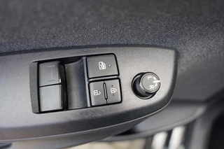 Toyota Yaris – thumbnail 14
