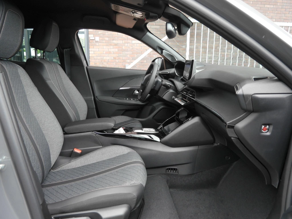 Peugeot e-2008 – foto 13