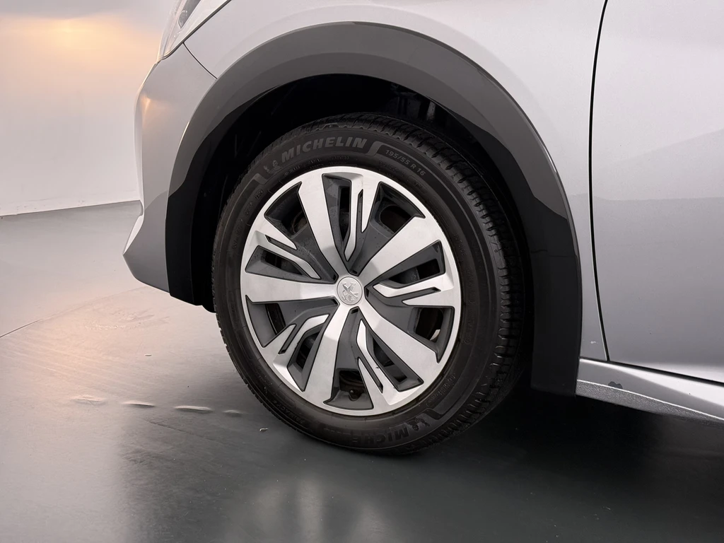 Peugeot e-208 – foto 25