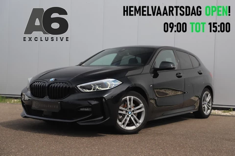 BMW 1-serie 118i Business Edition M Sport Automaat Black Optic Virtual Cockpit Sfeerverlichting Navigatie Carplay Android Sportstoelen Clima Cruise PDC