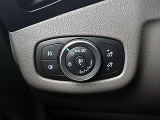 Ford Transit Connect – thumbnail 23