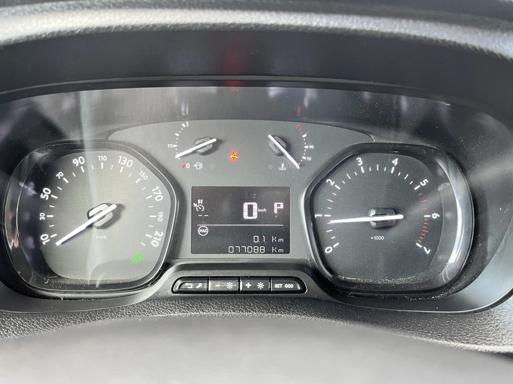 Opel Vivaro – foto 17