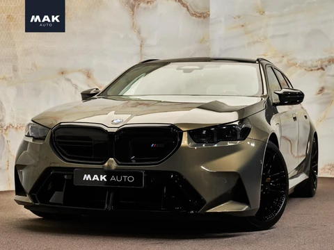 BMW M5 Touring V8 M Hybrid , Sonderlackierung, Ultimate Package, ceramic, pano, B&W, 21", stl.ventilatie, memory, carbon, leder, privacy