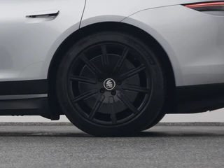 Porsche Taycan – thumbnail 41