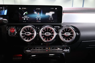 Mercedes-Benz CLA – thumbnail 17