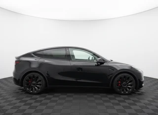 Tesla Model Y – thumbnail 8
