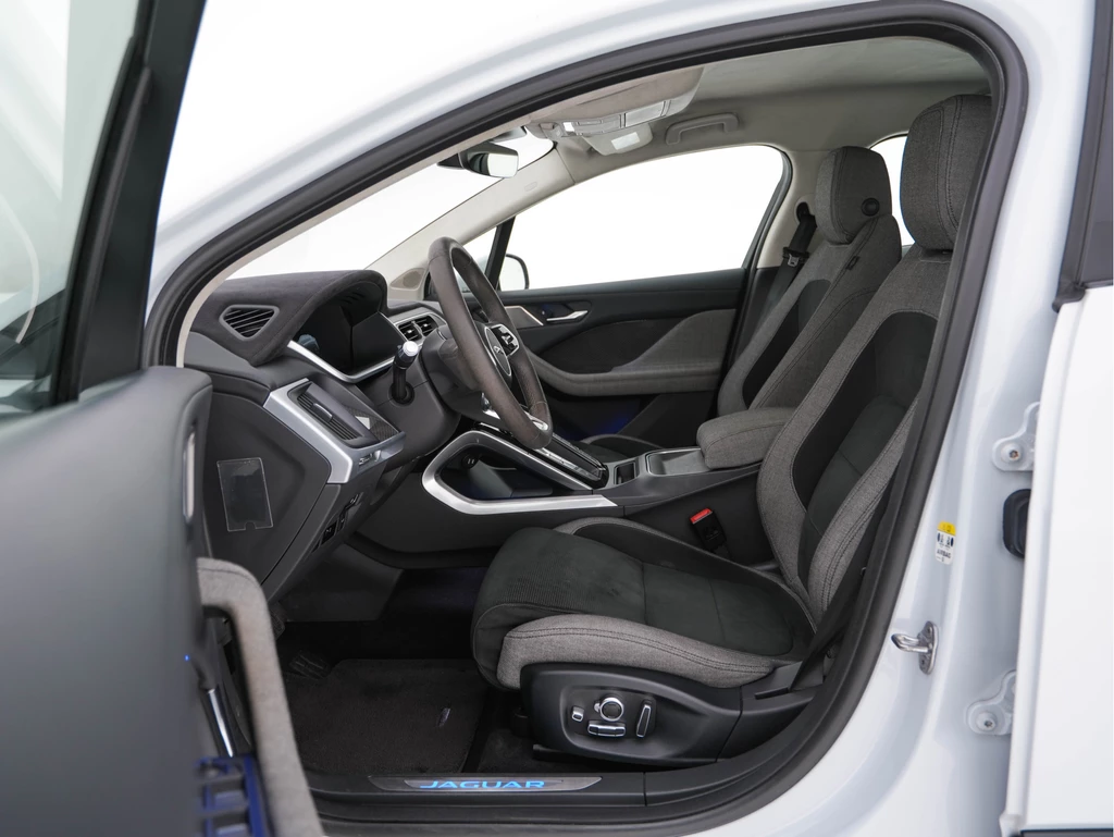 Jaguar I-PACE – foto 8