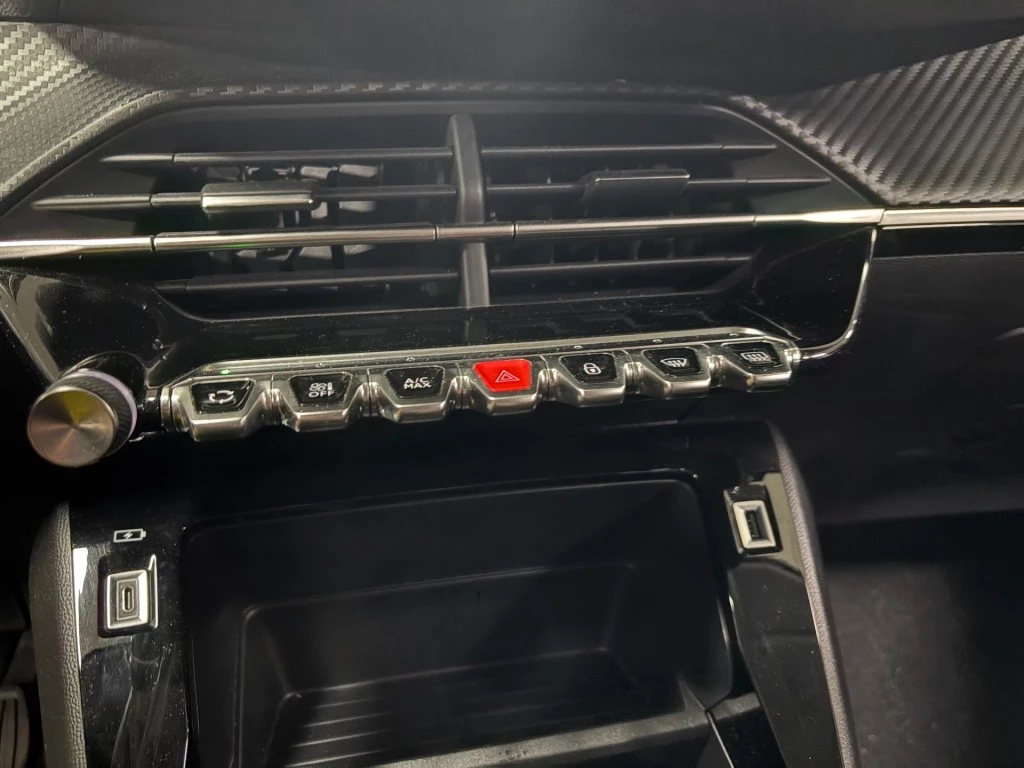 Peugeot 208 – foto 19
