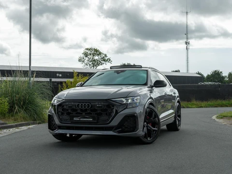 Audi Q8 60 TFSI e quattro S-Line Competition|Panoramadak|Alcantara|Massage|Camera 360°|B&O|Trekhaak|Luchtvering|