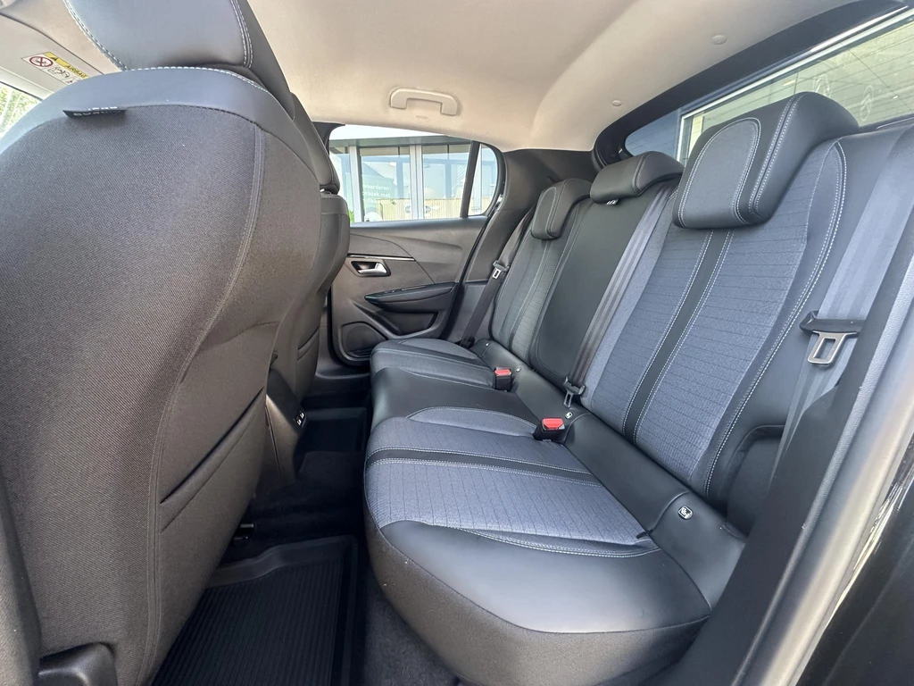 Peugeot 208 – foto 11