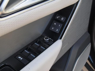 Land Rover Range Rover Velar – thumbnail 29