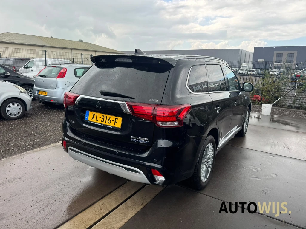 Mitsubishi Outlander – foto 3