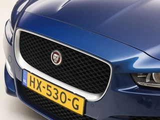 Jaguar XE – thumbnail 28