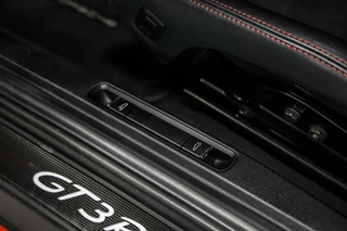 Porsche 911 – thumbnail 16