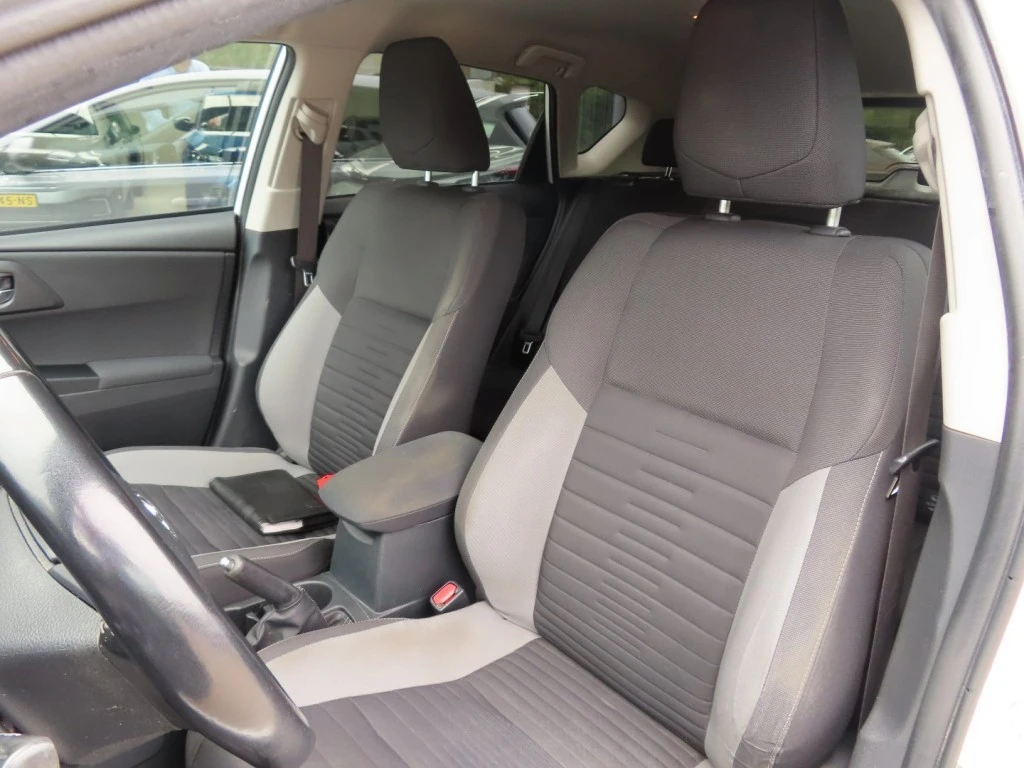 Toyota Auris – foto 9