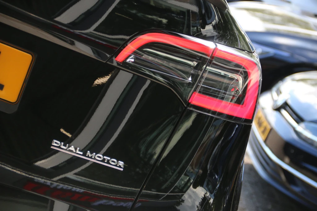Tesla Model Y – foto 8
