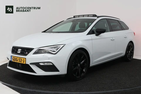 SEAT Leon ST 1.5 TSI FR Ultimate Edition Black (PANORAMADAK, STOELVERWARMING, TREKHAAK AF, BEATS AUDIO, DIGITALE COCKPIT)