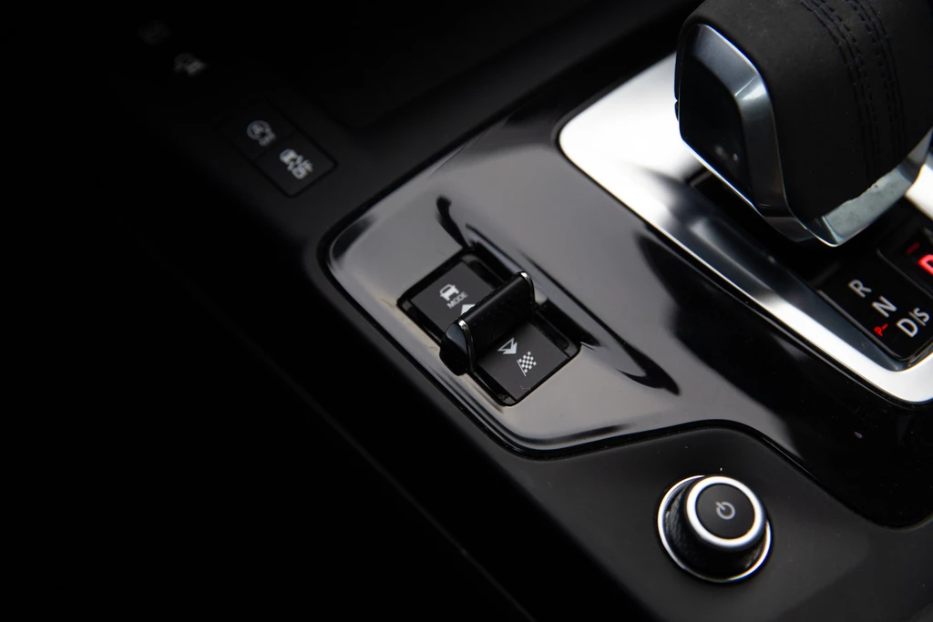 Jaguar E-PACE – foto 21