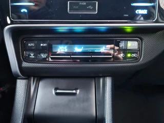Toyota Auris – thumbnail 15