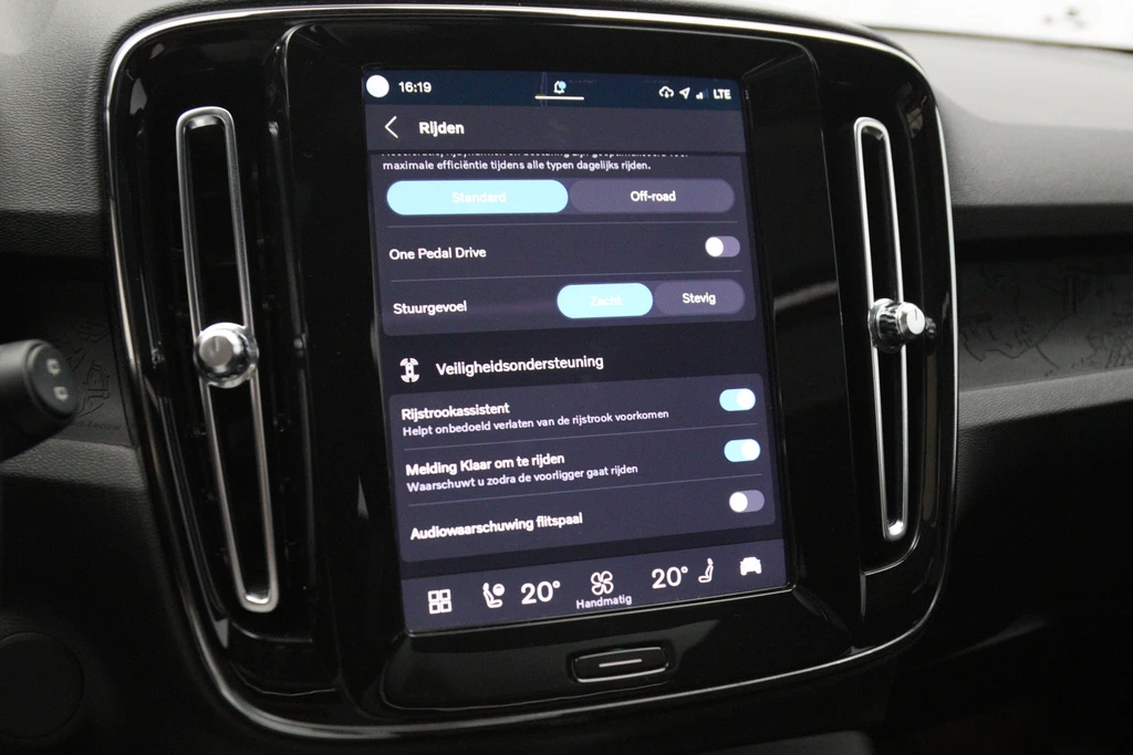 Volvo XC40 – foto 35