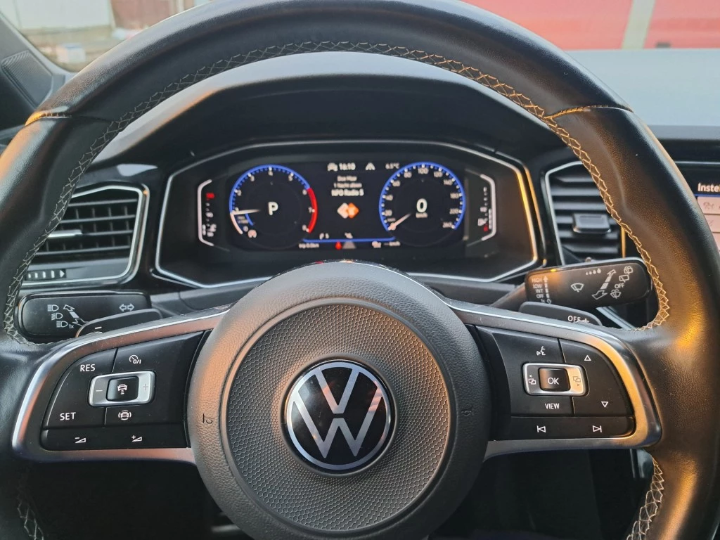 Volkswagen T-Roc – foto 8