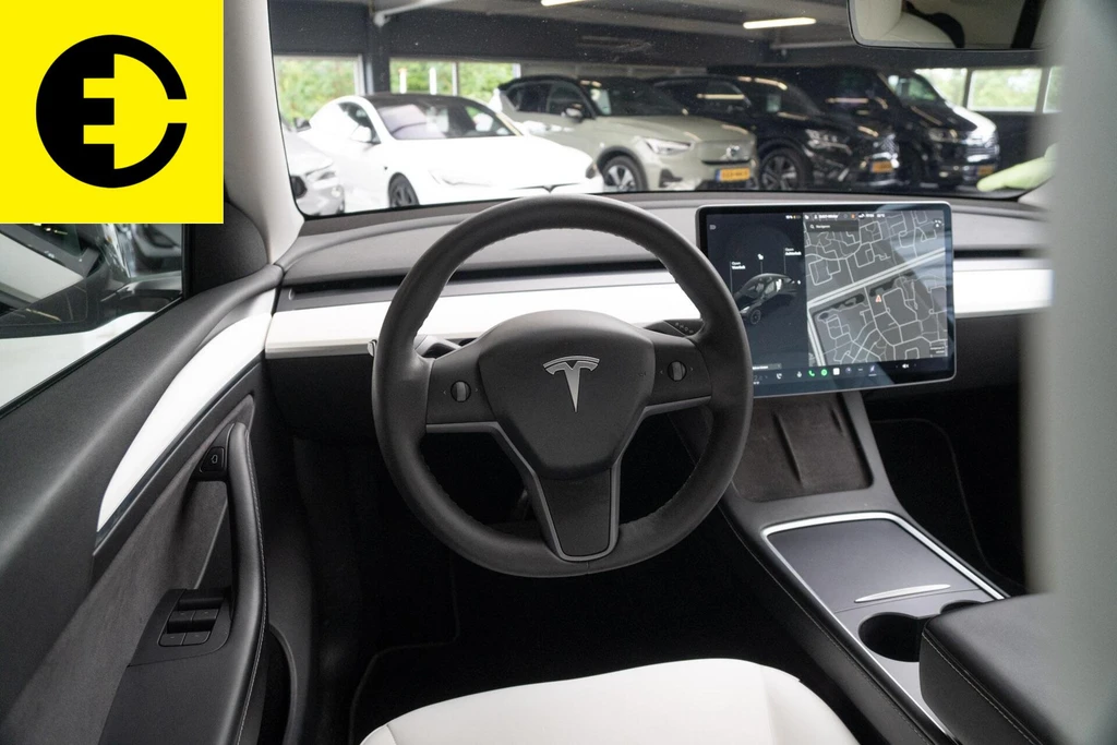 Tesla Model Y – foto 17