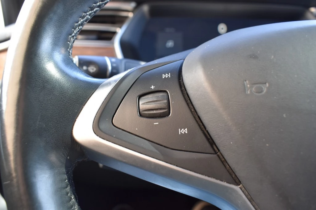 Tesla Model X – foto 20