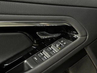 Land Rover Range Rover Evoque – thumbnail 23