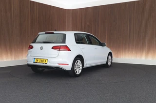 Volkswagen Golf – thumbnail 4