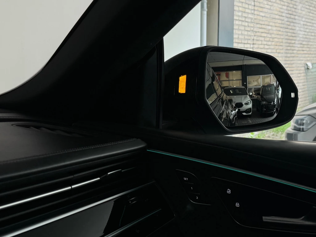 Audi RSQ8 – foto 33