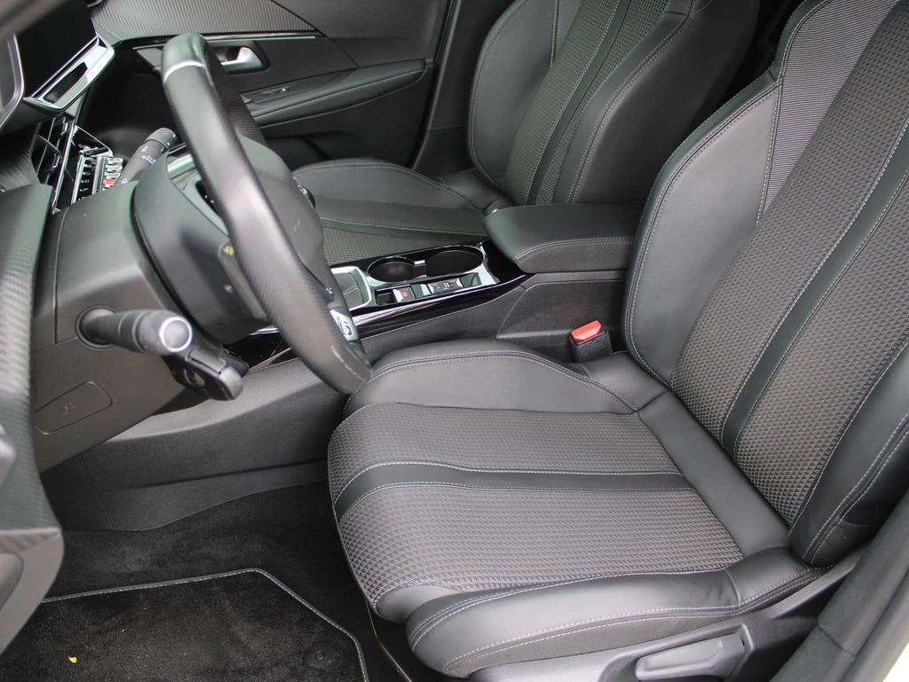 Peugeot 208 – foto 15