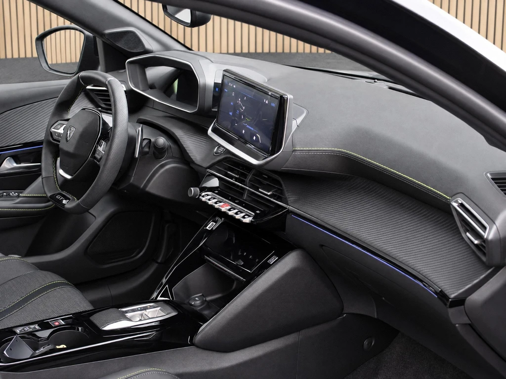 Peugeot 208 – foto 17