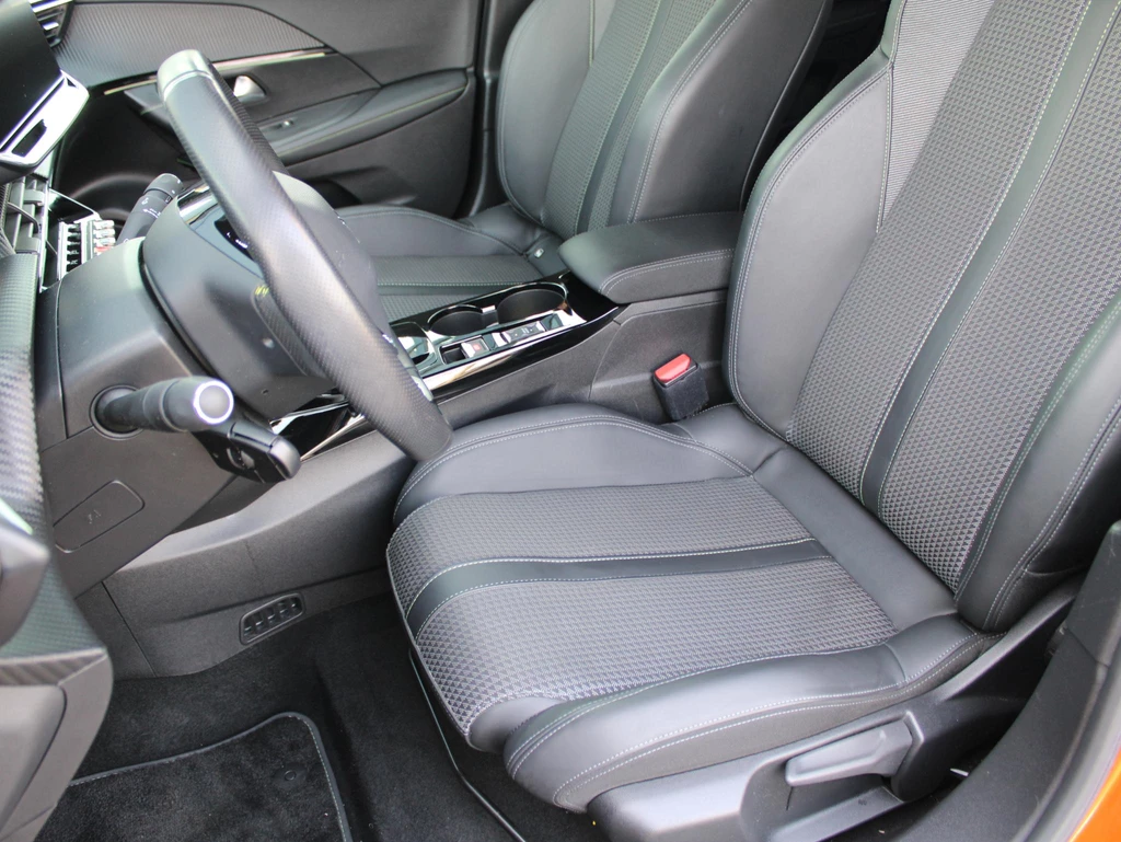 Peugeot e-2008 – foto 14