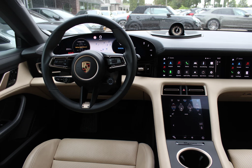 Porsche Taycan – foto 12