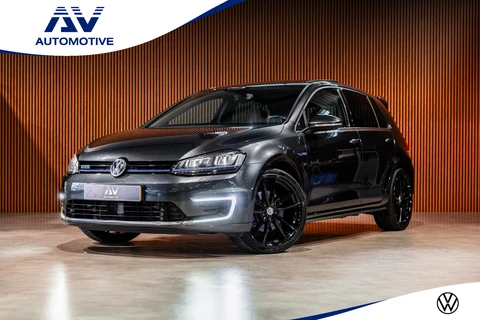 Volkswagen Golf 1.4 TSI GTE | Panorama | ACC | LED Koplampen | Lederen bekleding | CarPlay | Navigatie | MF Stuur | Nieuwe APK | Dealer onderhouden