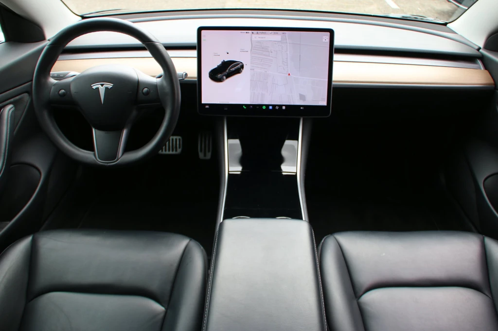 Tesla Model 3 – foto 10